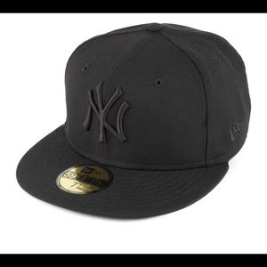 NEW YORK YANKEES BLACK ON BLACK 59FIFTY FITTED